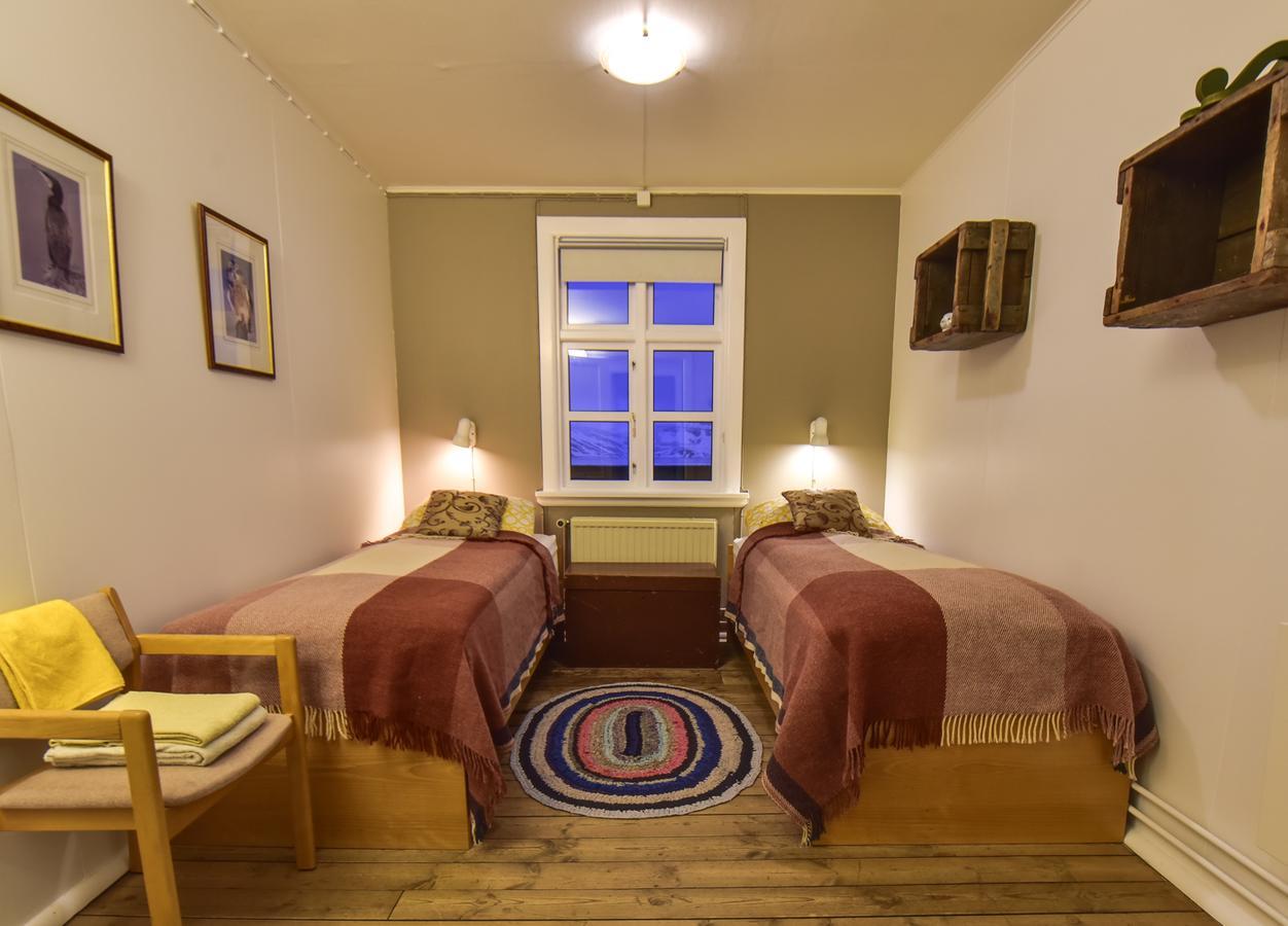 Hotel Djupavik Luaran gambar