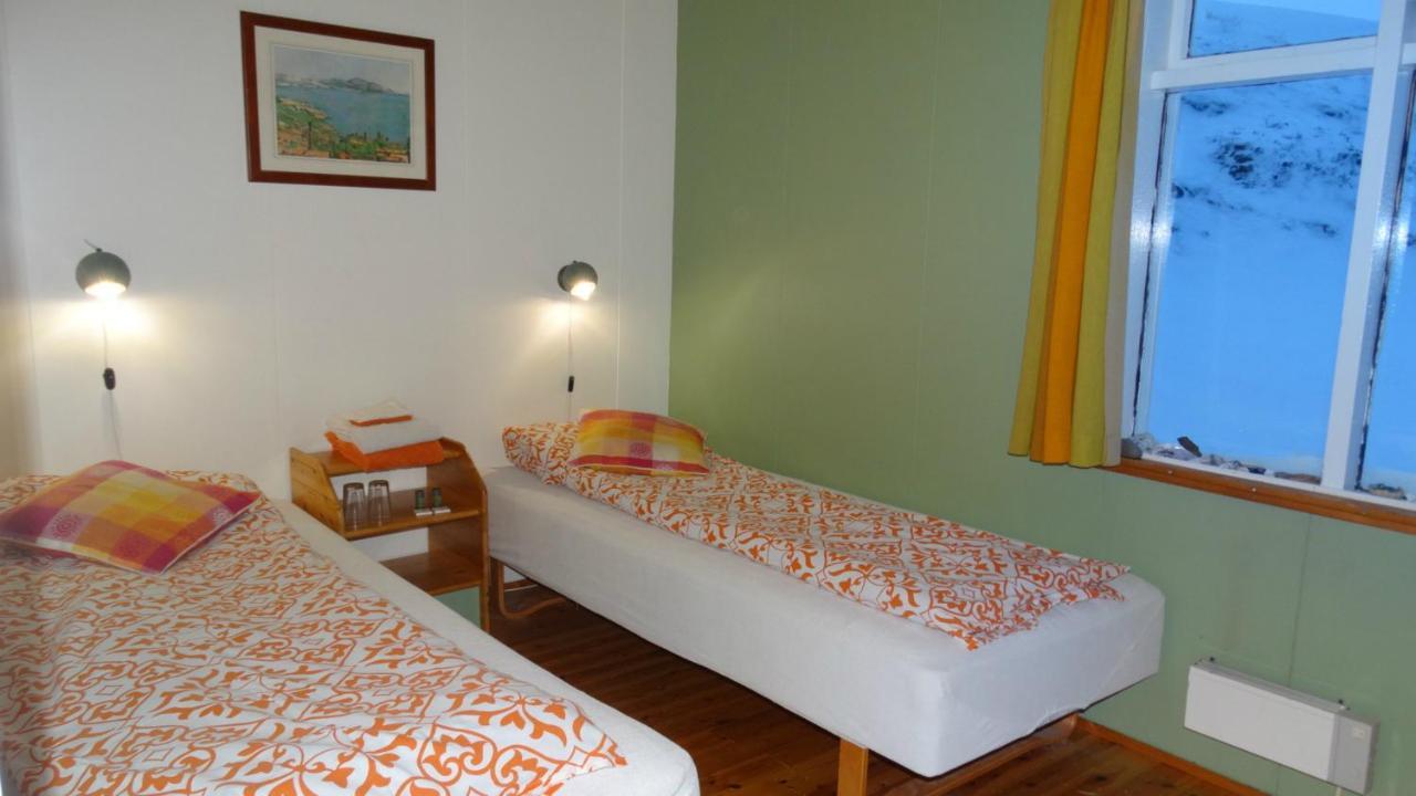 Hotel Djupavik Luaran gambar